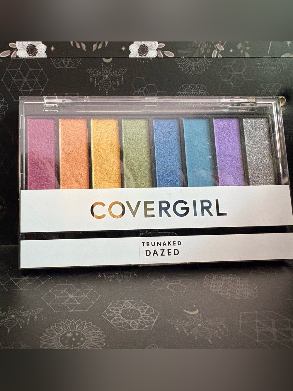 COVERGIRL Trunaked Dazed Rainbow Eyeshadow Palette FREE W/ purchase